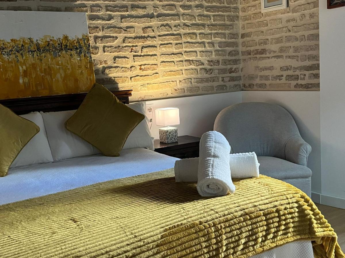 Clarisas Suites Carmona  Exteriör bild