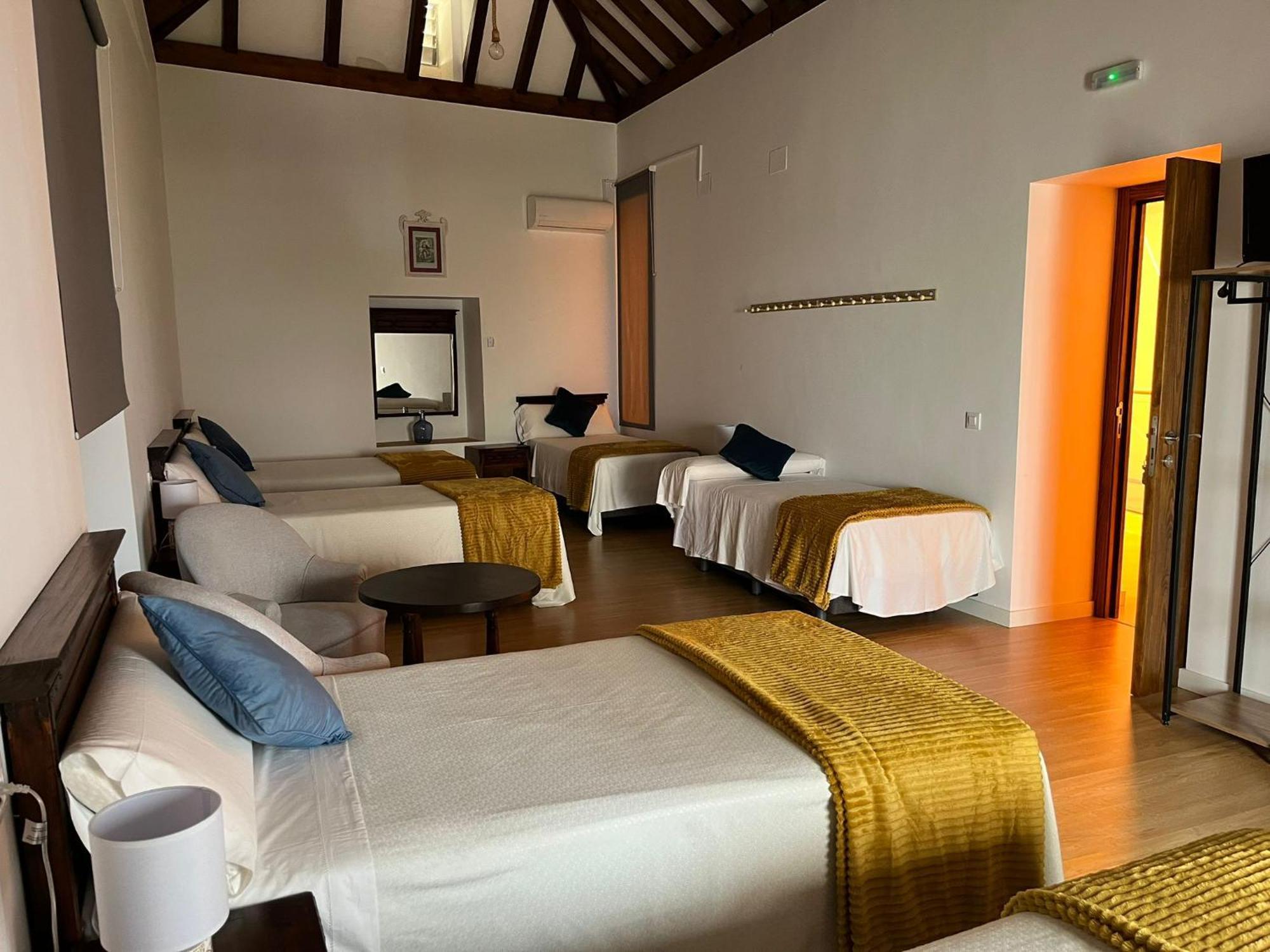 Clarisas Suites Carmona  Exteriör bild
