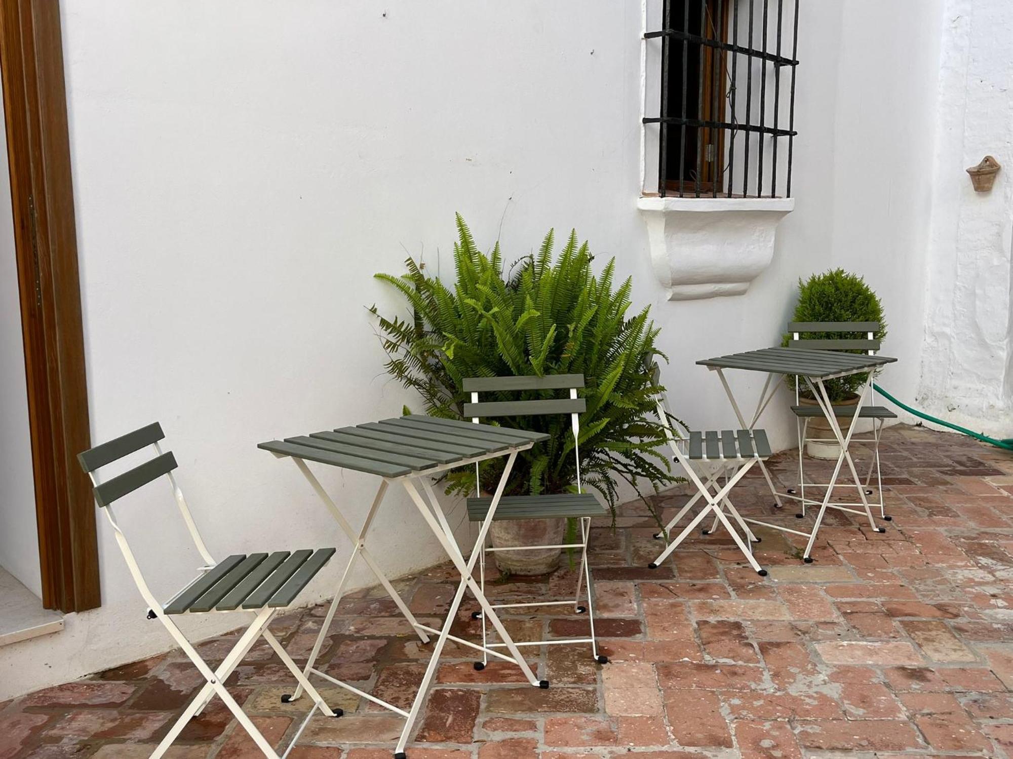 Clarisas Suites Carmona  Exteriör bild